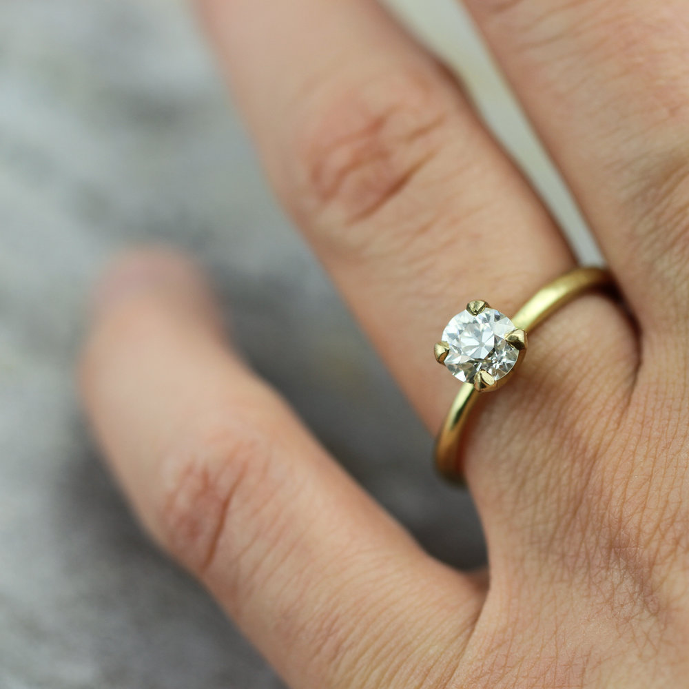 5 Tips For Choosing 14k Yellow Gold Wedding Rings For Your Life Partner